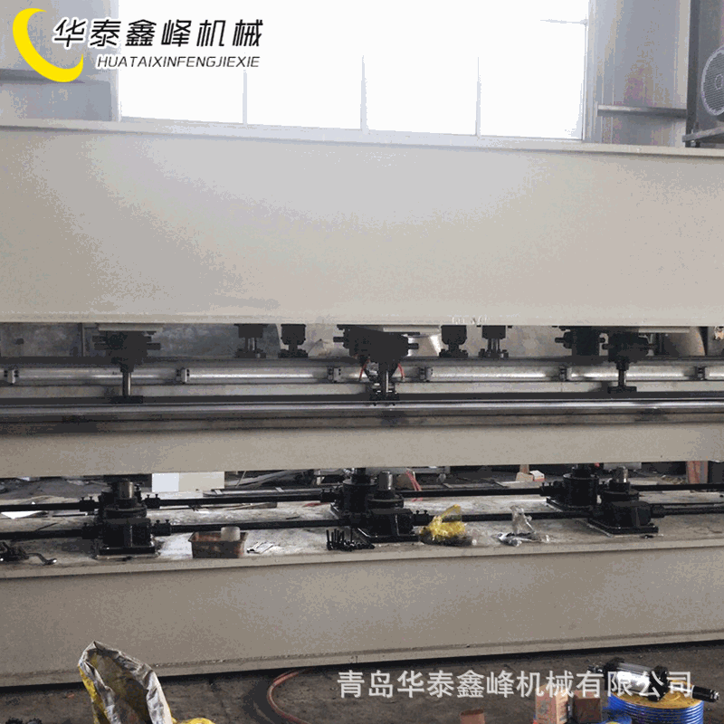 Production line for textile machinery, non-weaving materials, carbon fibre-fibre stinging equipment